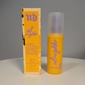Urban Decay All Nighter Setting Spray - Viyamin C And Cactus Flower Water